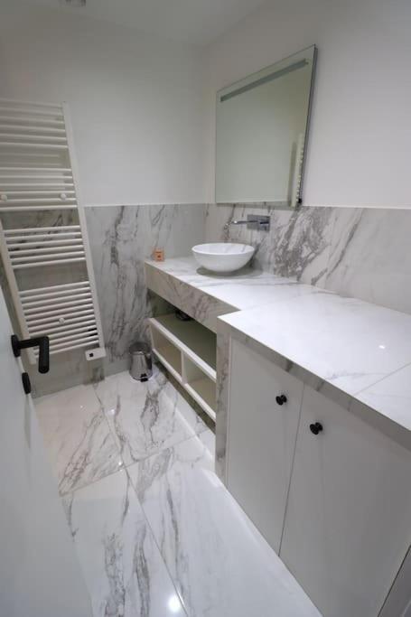 Cocon Neuf - Coeur Du 11e Appartement *